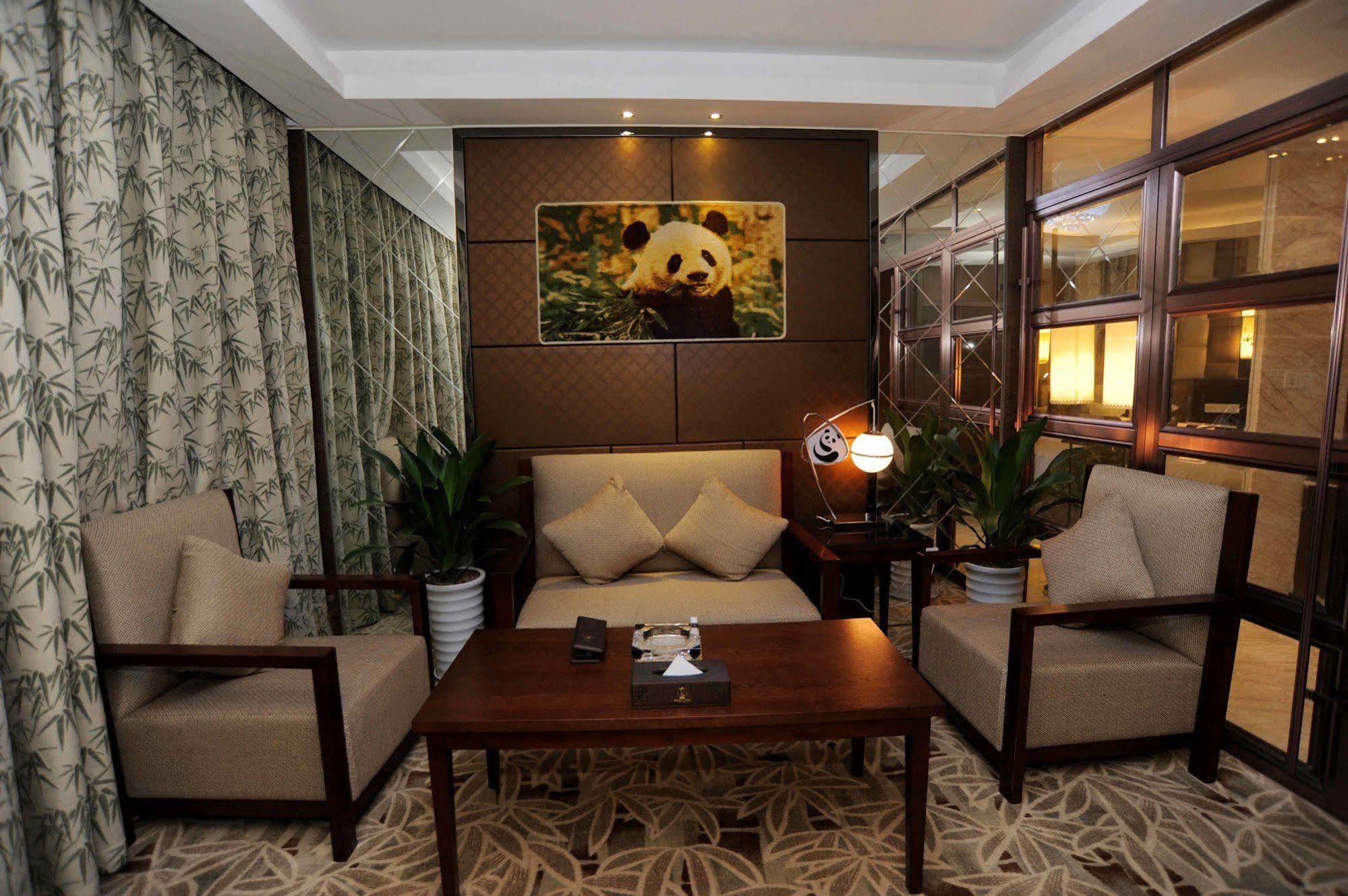 Chengdu Panda Prince Culture Hotel Exterior photo