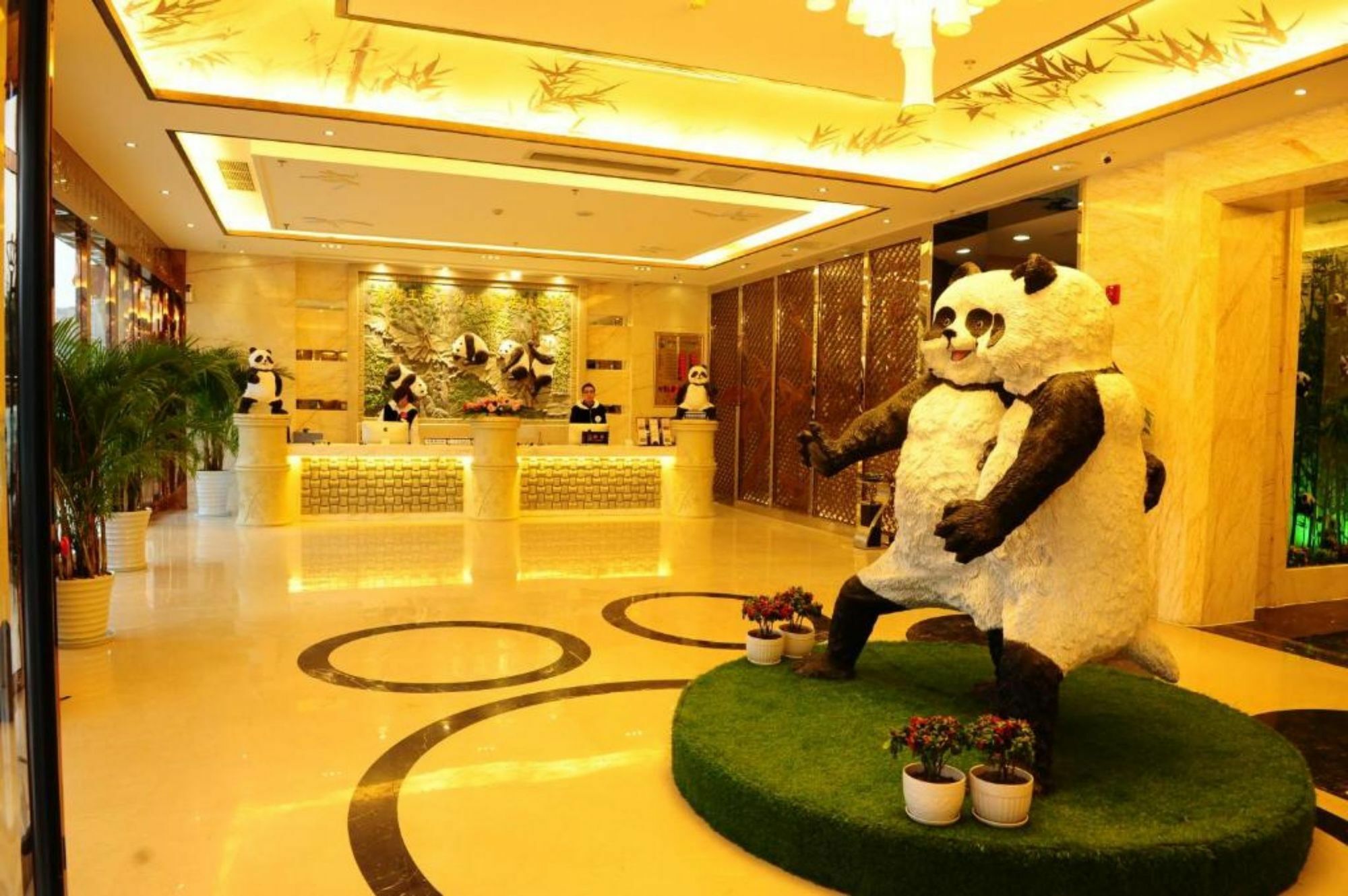 Chengdu Panda Prince Culture Hotel Exterior photo