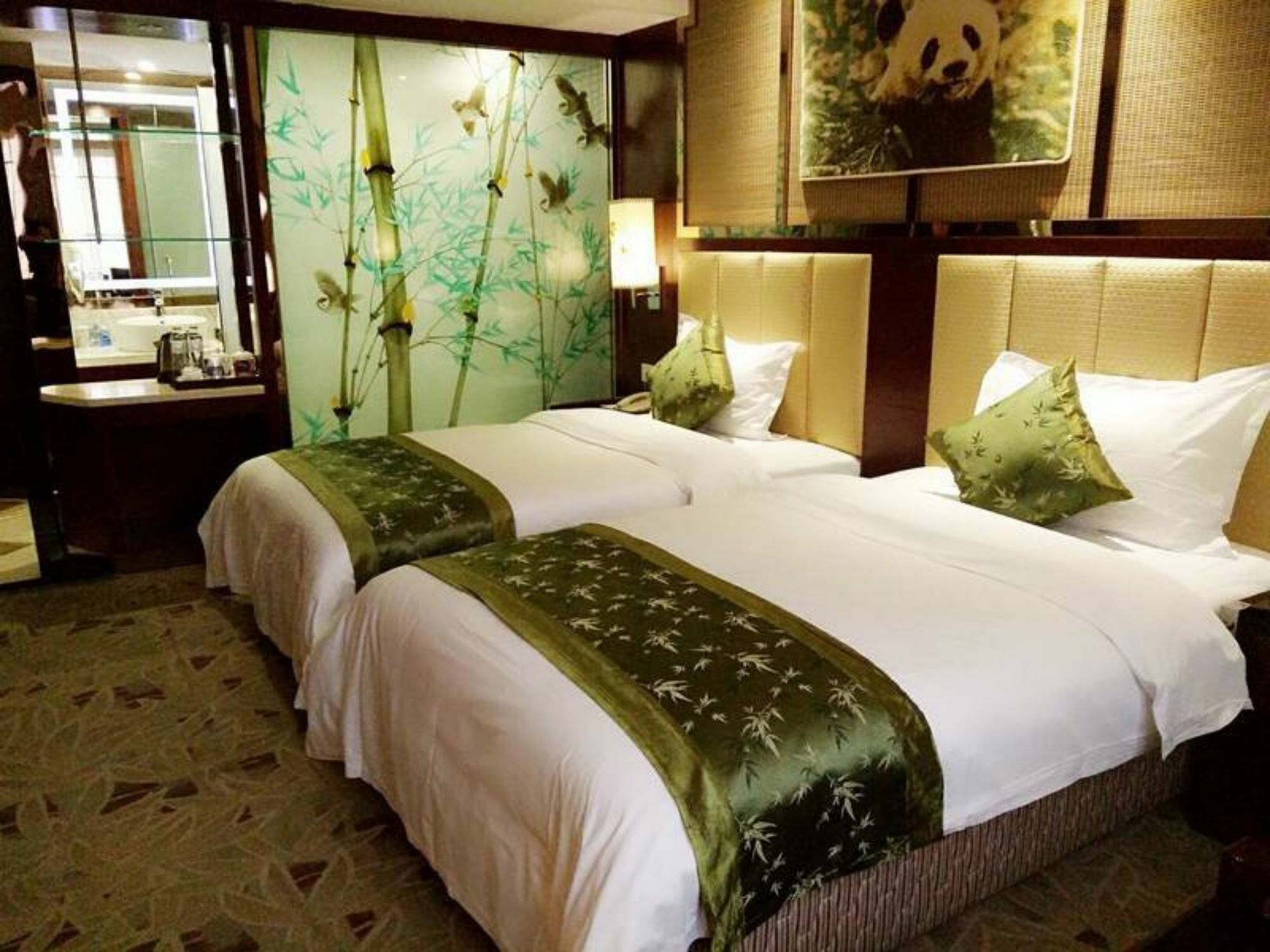 Chengdu Panda Prince Culture Hotel Exterior photo